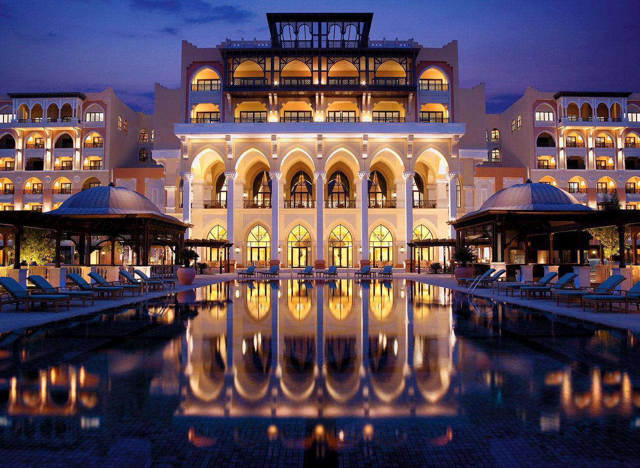 Shangri-La Hotel Apartments Qaryat Al Beri Abu Dhabi Exterior foto