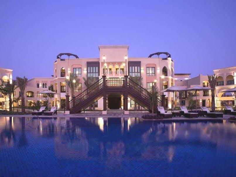 Shangri-La Hotel Apartments Qaryat Al Beri Abu Dhabi Exterior foto